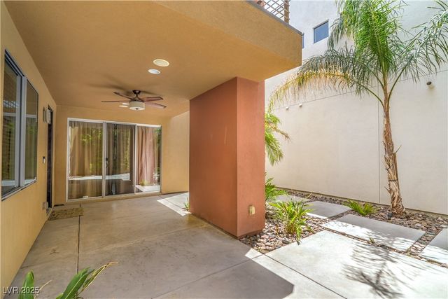 1448 Canyon Ledge Court, Las Vegas, NV 89117