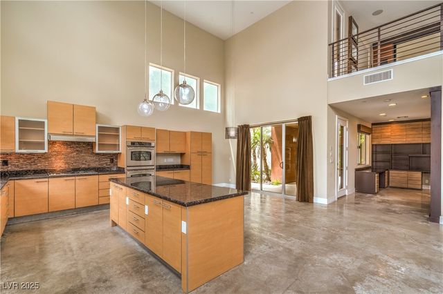 1448 Canyon Ledge Court, Las Vegas, NV 89117