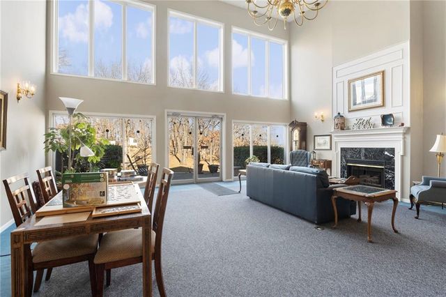 17800 E Bolger Road 101, Independence, MO 64055