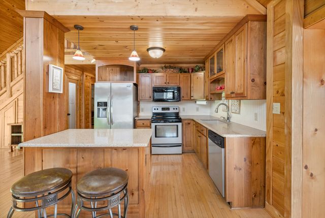 176 Rivers Edge Lane, Benton, TN 37307