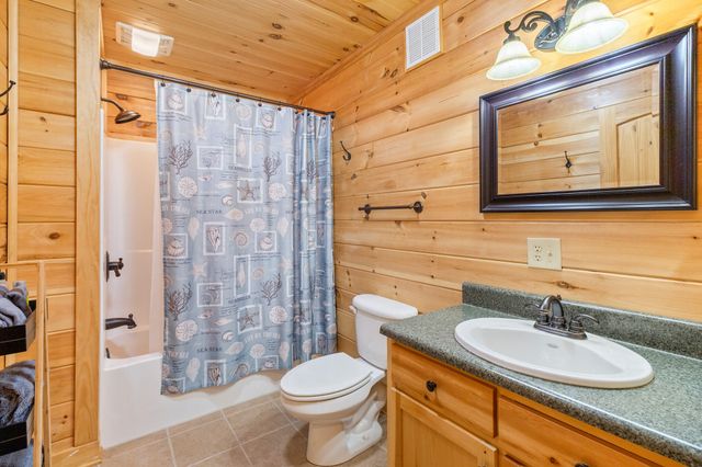 176 Rivers Edge Lane, Benton, TN 37307