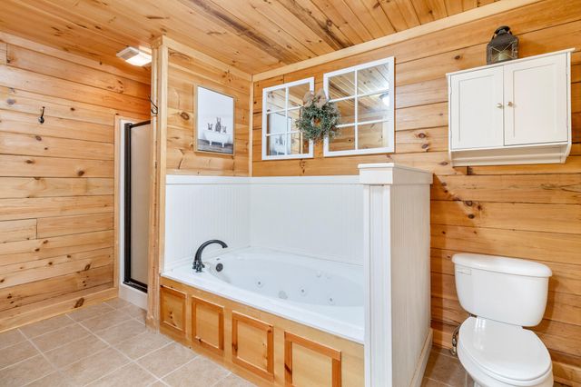 176 Rivers Edge Lane, Benton, TN 37307