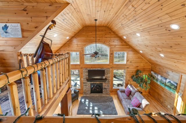 176 Rivers Edge Lane, Benton, TN 37307