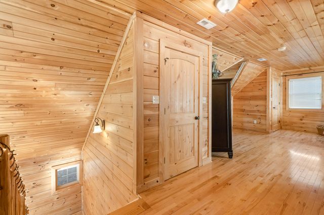 176 Rivers Edge Lane, Benton, TN 37307