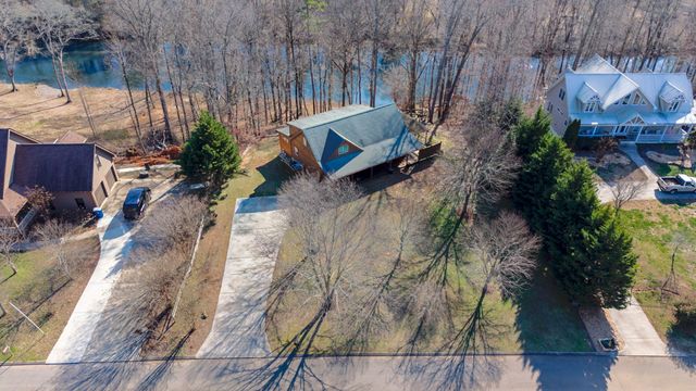176 Rivers Edge Lane, Benton, TN 37307