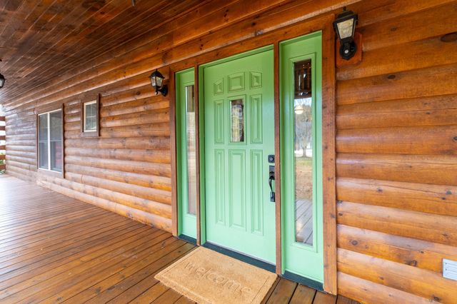 176 Rivers Edge Lane, Benton, TN 37307