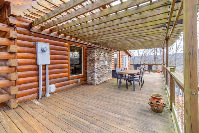 176 Rivers Edge Lane, Benton, TN 37307