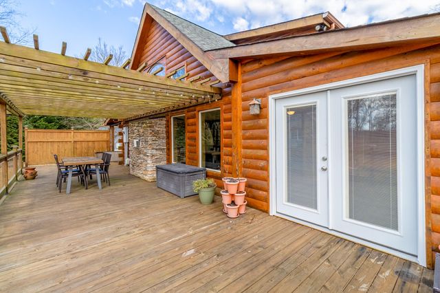 176 Rivers Edge Lane, Benton, TN 37307