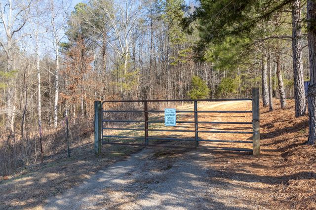 176 Rivers Edge Lane, Benton, TN 37307