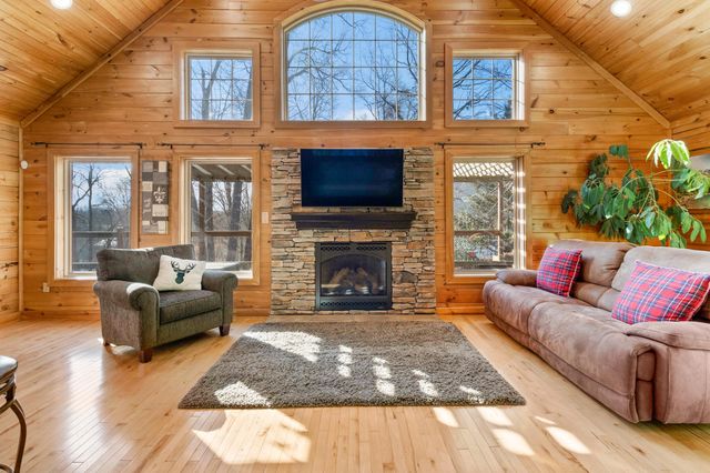 176 Rivers Edge Lane, Benton, TN 37307