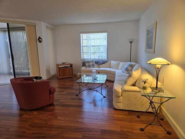 5135 Floria Drive G, Boynton Beach, FL 33437
