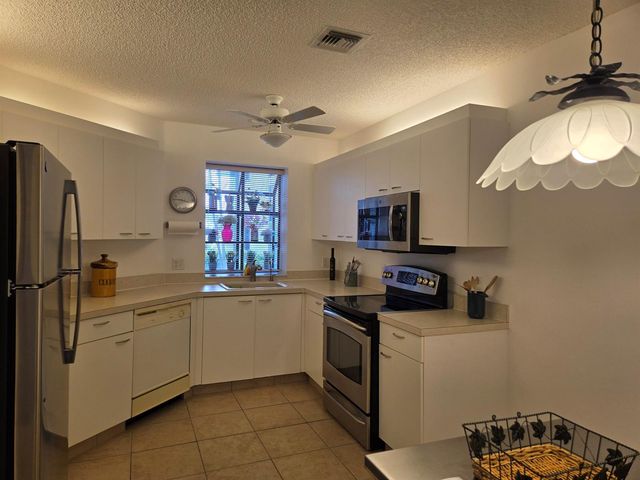 5135 Floria Drive G, Boynton Beach, FL 33437