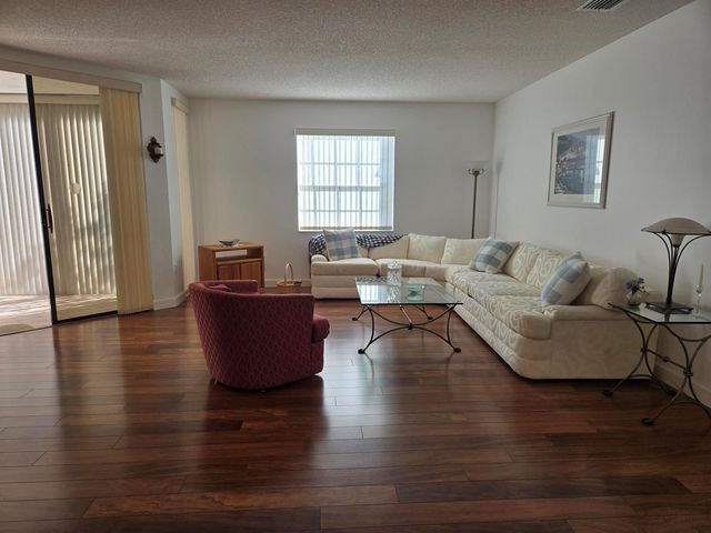 5135 Floria Drive G, Boynton Beach, FL 33437