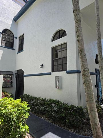 5135 Floria Drive G, Boynton Beach, FL 33437