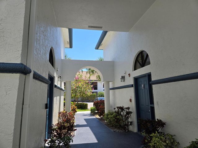 5135 Floria Drive G, Boynton Beach, FL 33437