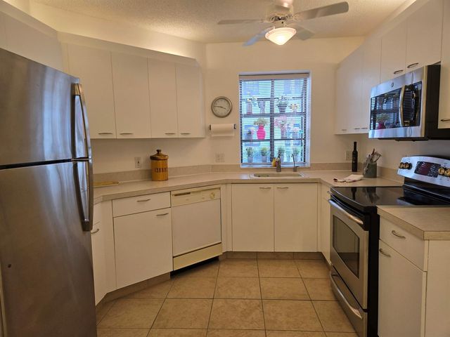 5135 Floria Drive G, Boynton Beach, FL 33437