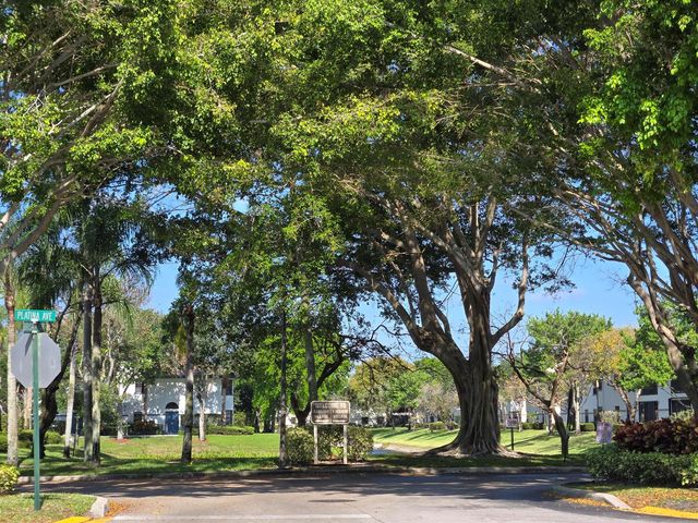 5135 Floria Drive G, Boynton Beach, FL 33437