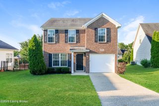 8712 Chetwood Trace Dr, Louisville, KY 40291