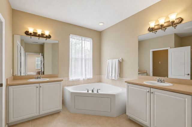 20008 BLUFF OAK BOULEVARD, Tampa, FL 33647