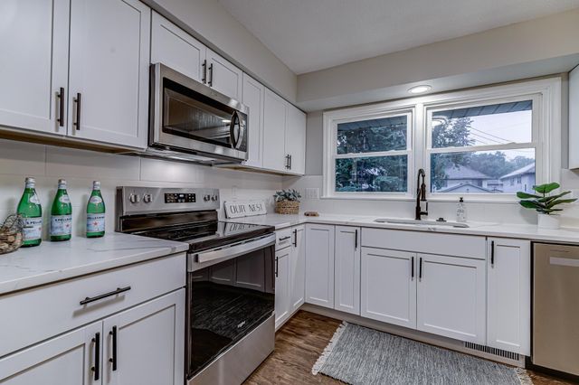 715 Logan Avenue N, Minneapolis, MN 55411