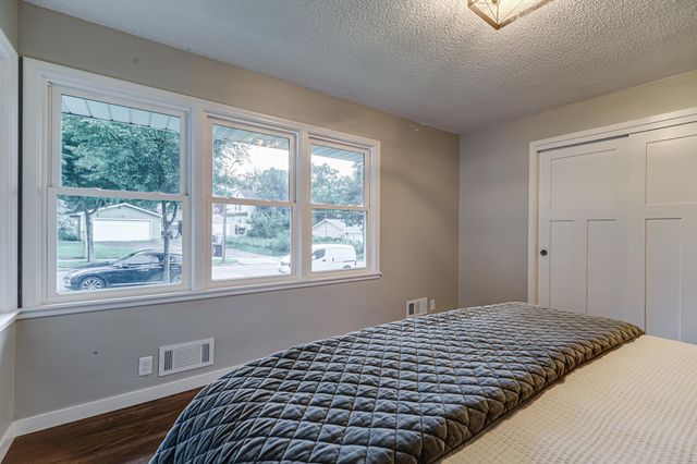 715 Logan Avenue N, Minneapolis, MN 55411