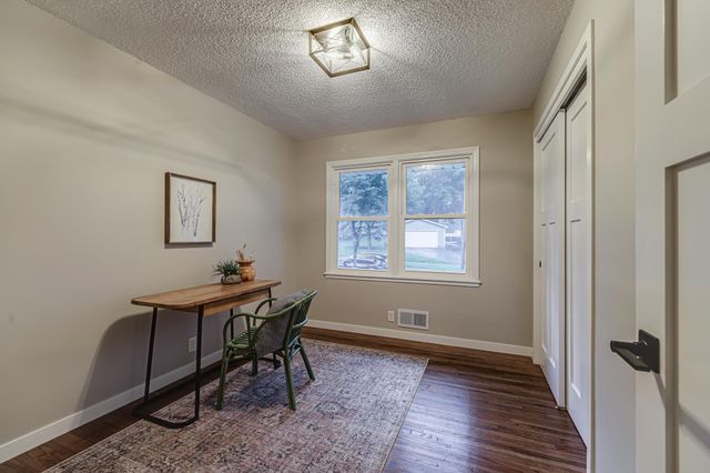 715 Logan Avenue N, Minneapolis, MN 55411