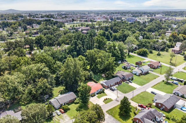 333 E 16th St, Cookeville, TN 38501