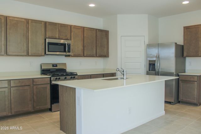 9833 W MONTEREY Way, Phoenix, AZ 85037