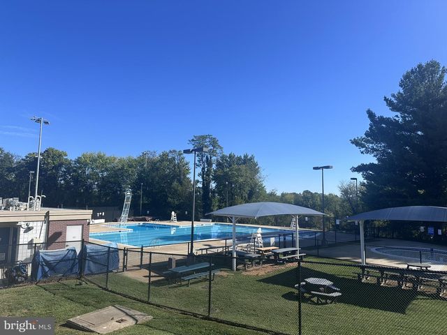 56 STOCKS ST, Lovettsville, VA 20180