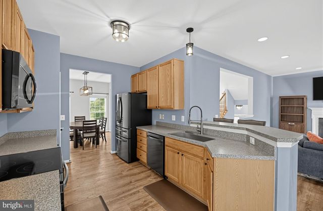 56 STOCKS ST, Lovettsville, VA 20180