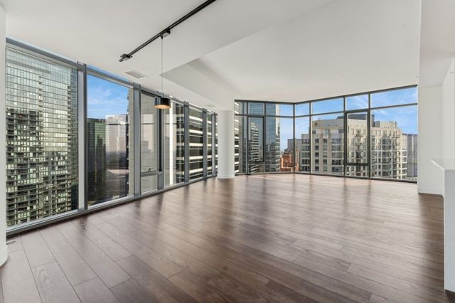 350 N Canal Street 3207, Chicago, IL 60606