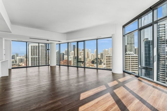 350 N Canal Street 3207, Chicago, IL 60606
