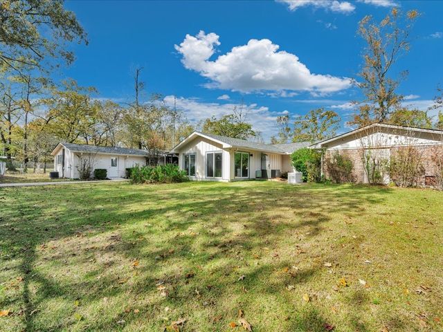 151 Lancewood Circle, Lufkin, TX 75904