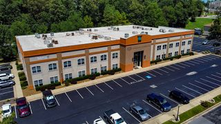 5211 Village Parkway, Rogers, AR 72758
