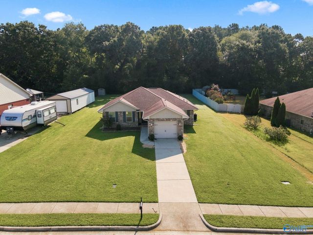 279 Lazy Oak Drive, New Market, AL 35761