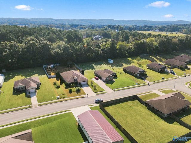 279 Lazy Oak Drive, New Market, AL 35761