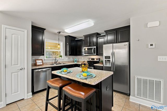279 Lazy Oak Drive, New Market, AL 35761