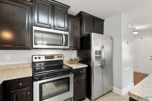 279 Lazy Oak Drive, New Market, AL 35761
