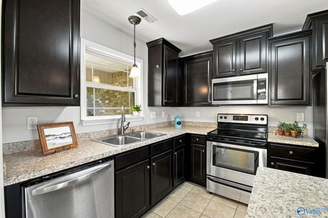279 Lazy Oak Drive, New Market, AL 35761