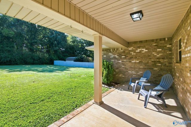 279 Lazy Oak Drive, New Market, AL 35761