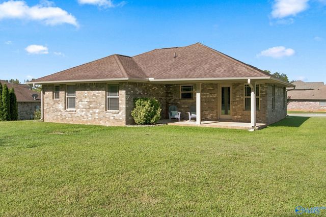 279 Lazy Oak Drive, New Market, AL 35761