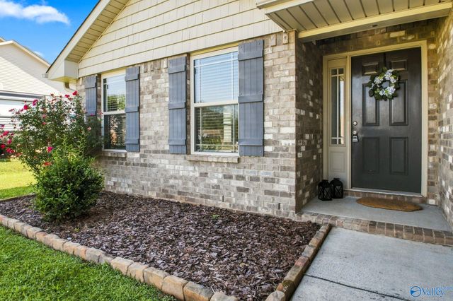 279 Lazy Oak Drive, New Market, AL 35761
