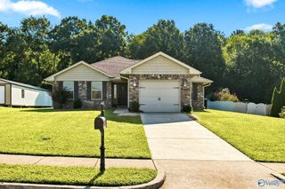 279 Lazy Oak Drive, New Market, AL 35761