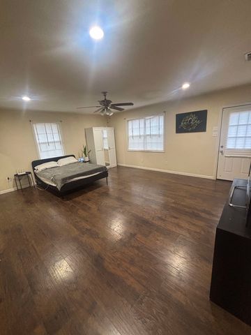 1477 Woodland Street, Canton, TX 75103