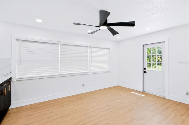 1077 40TH AVENUE NE, St Petersburg, FL 33703