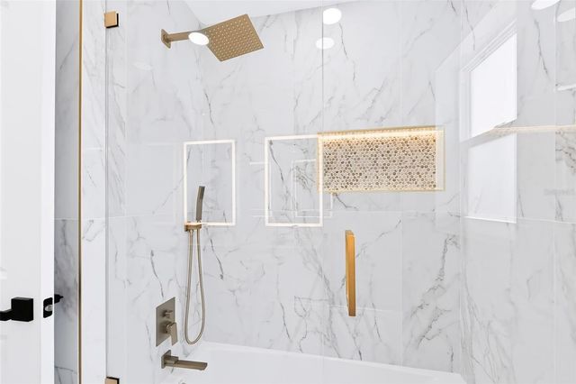 1077 40TH AVENUE NE, St Petersburg, FL 33703