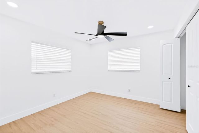 1077 40TH AVENUE NE, St Petersburg, FL 33703