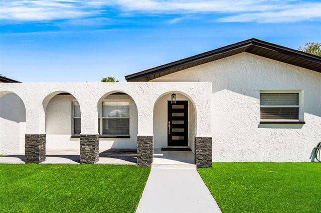 1077 40TH AVENUE NE, St Petersburg, FL 33703