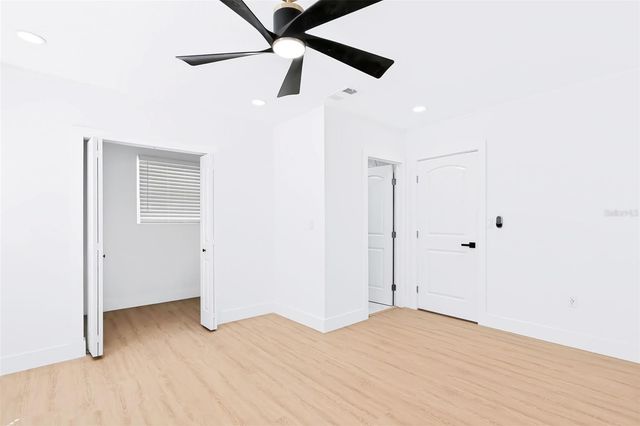 1077 40TH AVENUE NE, St Petersburg, FL 33703
