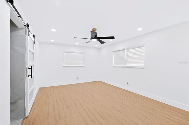 1077 40TH AVENUE NE, St Petersburg, FL 33703